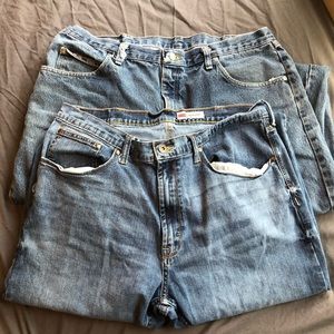 lot of 2 wrangler jeans